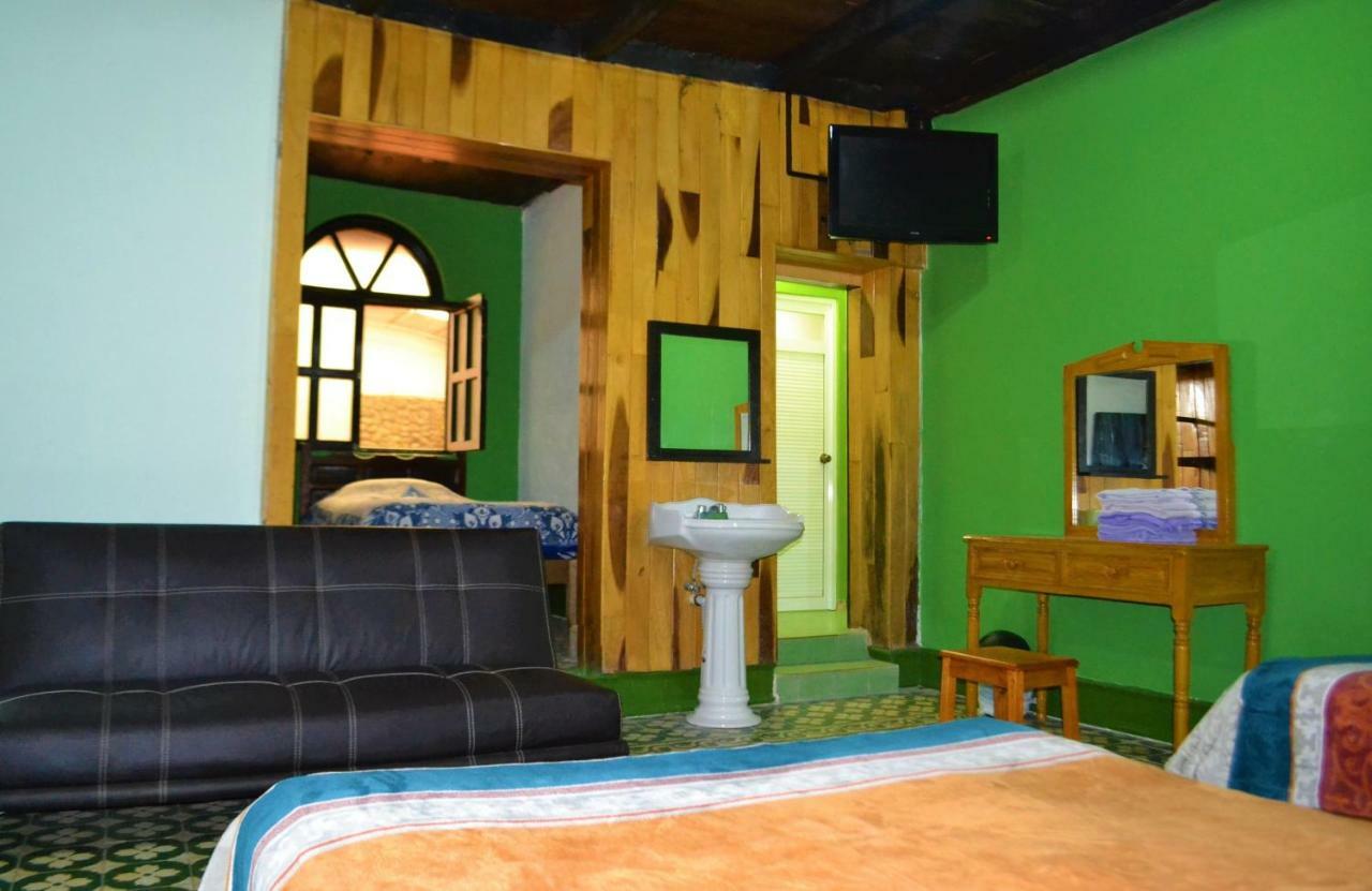 Hotel Delfin Comitan 外观 照片