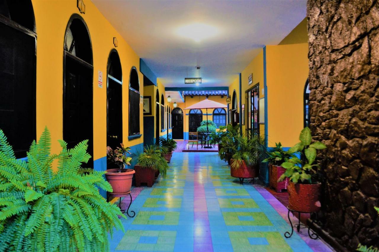 Hotel Delfin Comitan 外观 照片